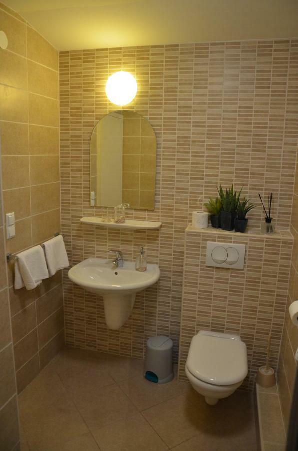 Apartments Mango II Башка Екстер'єр фото