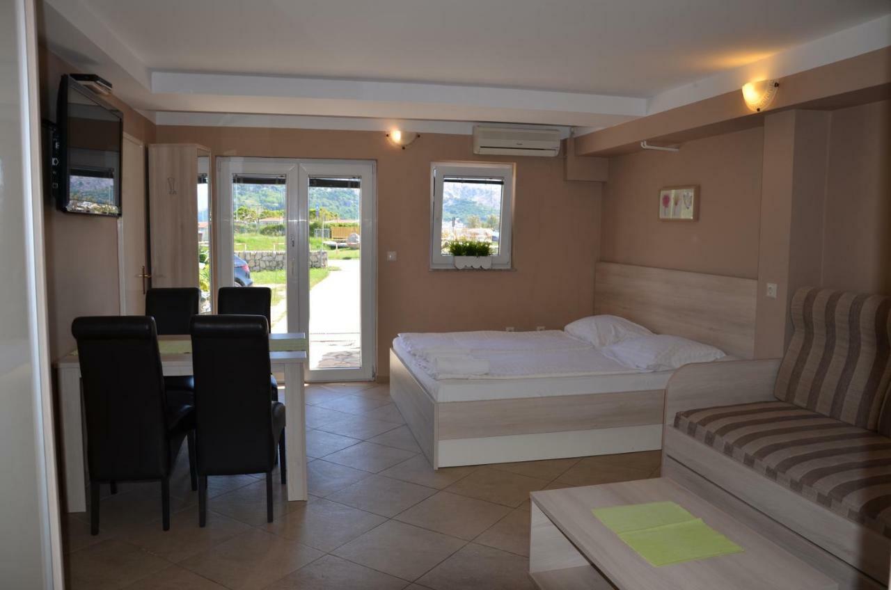 Apartments Mango II Башка Екстер'єр фото